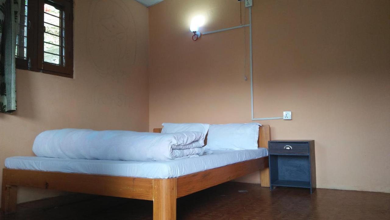 Peace Guesthouse Cottage ポカラ エクステリア 写真