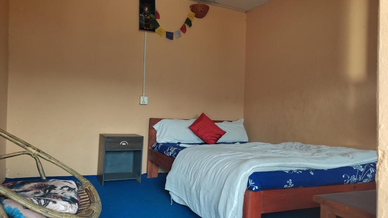 Peace Guesthouse Cottage ポカラ エクステリア 写真