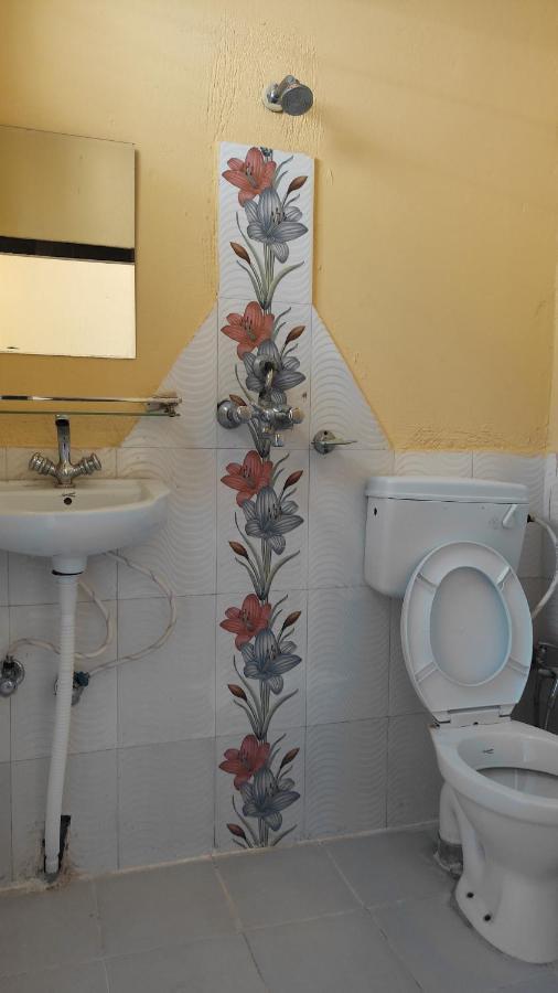 Peace Guesthouse Cottage ポカラ エクステリア 写真