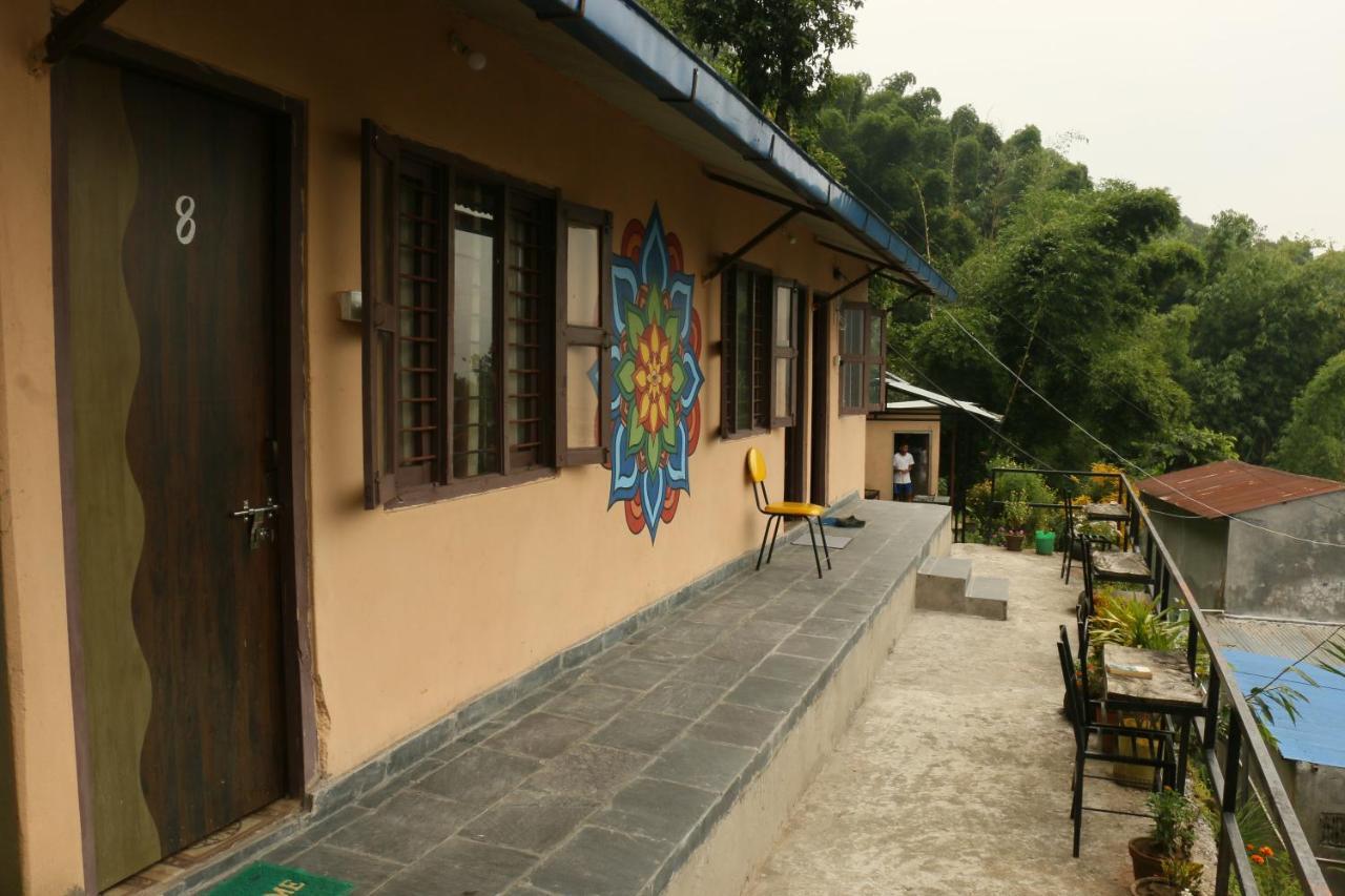 Peace Guesthouse Cottage ポカラ エクステリア 写真